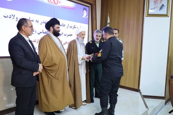 تقدیر نماینده ولی فقیه در مازندران از جانبازان نیروی انتظامی استان
