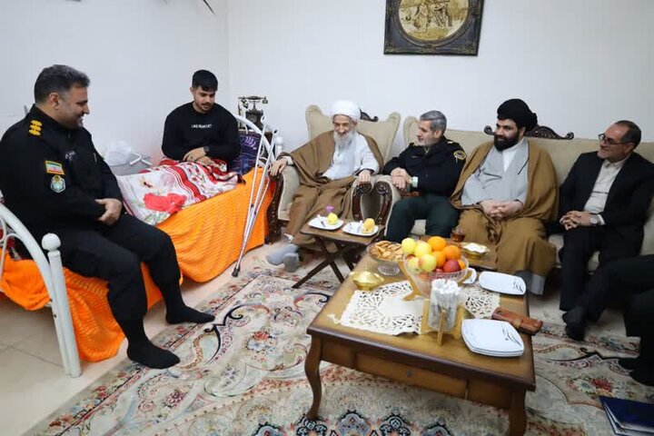 دیدار نماینده ولی‌فقیه در مازندران با جانبازان دفاع مقدس و اغتشاشات اخیر