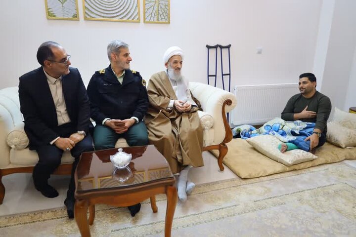 دیدار نماینده ولی‌فقیه در مازندران با جانبازان دفاع مقدس و اغتشاشات اخیر