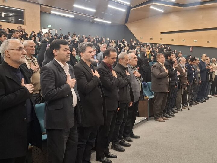 تصاویر/ جشن میلاد جانباز کربلا حضرت ابوالفضل العباس(ع) در تالار شهر کاشان