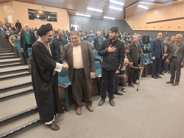 تصاویر/ جشن میلاد جانباز کربلا حضرت ابوالفضل العباس(ع) در تالار شهر کاشان