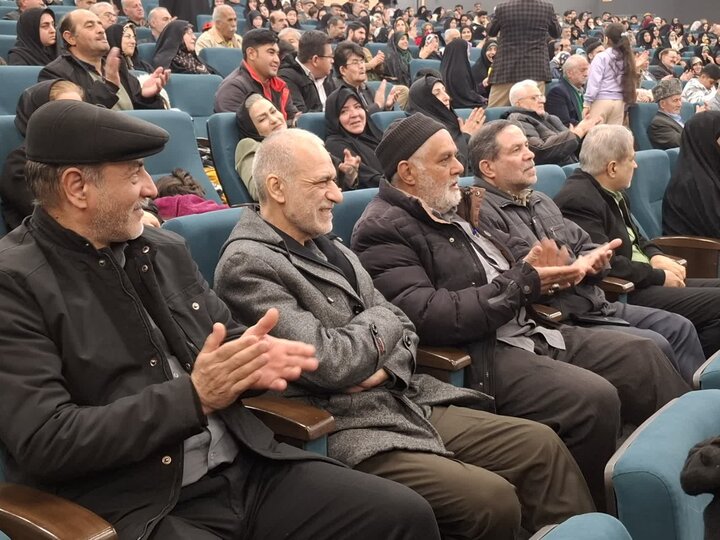 تصاویر/ جشن میلاد جانباز کربلا حضرت ابوالفضل العباس(ع) در تالار شهر کاشان