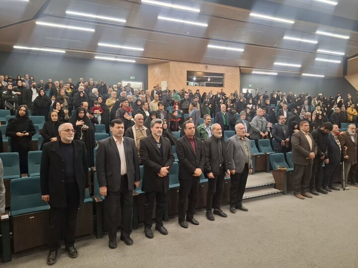 تصاویر/ جشن میلاد جانباز کربلا حضرت ابوالفضل العباس(ع) در تالار شهر کاشان