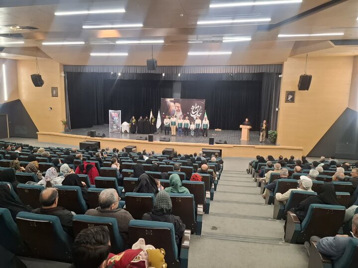 تصاویر/ جشن میلاد جانباز کربلا حضرت ابوالفضل العباس(ع) در تالار شهر کاشان