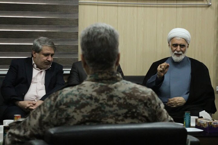 تصاویر| دیدار امام جمعه کیش با پاسداران یگان حفاظت هواپیمایی