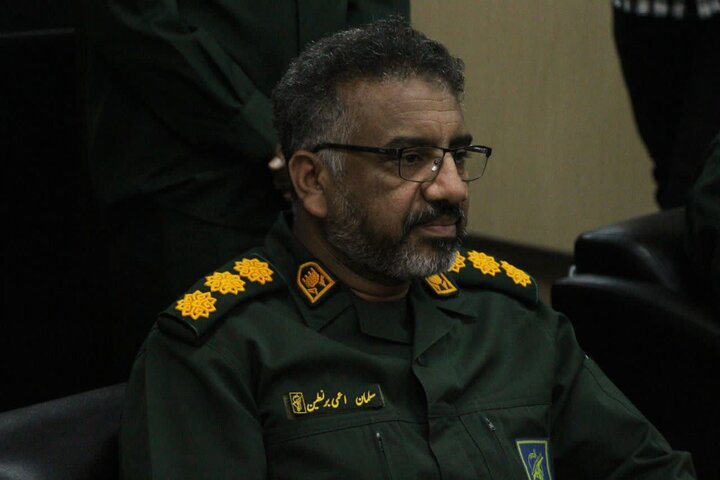 تصاویر| دیدار امام جمعه کیش با پاسداران یگان حفاظت هواپیمایی