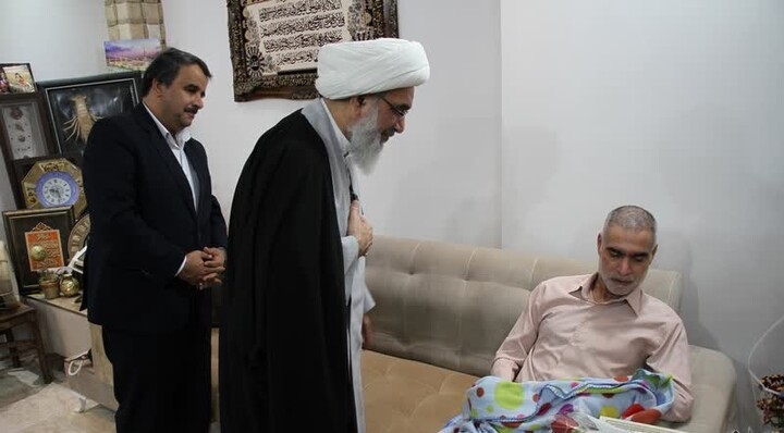 تصاویر/ دیدار امام جمعه بوشهر با جانبازان