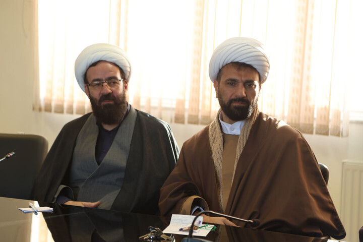 تصاویر / نشست مشترک ائمه جمعه سراسر استان همدان با نماینده ولی فقیه در استان