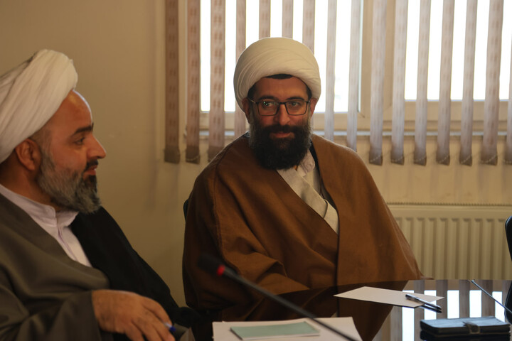 تصاویر / نشست مشترک ائمه جمعه سراسر استان همدان با نماینده ولی فقیه در استان