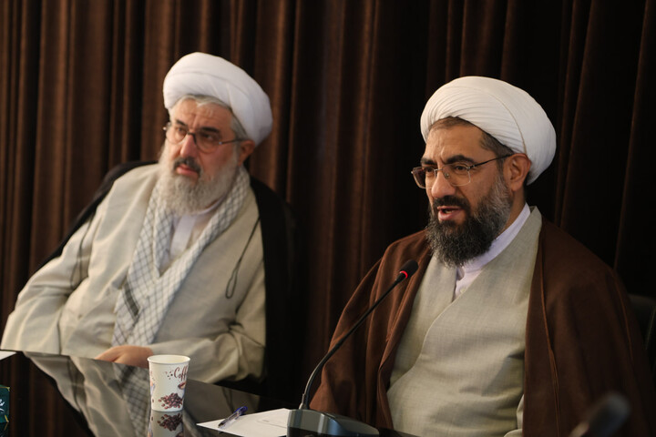 تصاویر / نشست مشترک ائمه جمعه سراسر استان همدان با نماینده ولی فقیه در استان