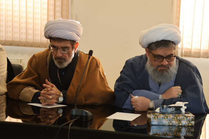 تصاویر / نشست مشترک ائمه جمعه سراسر استان همدان با نماینده ولی فقیه در استان