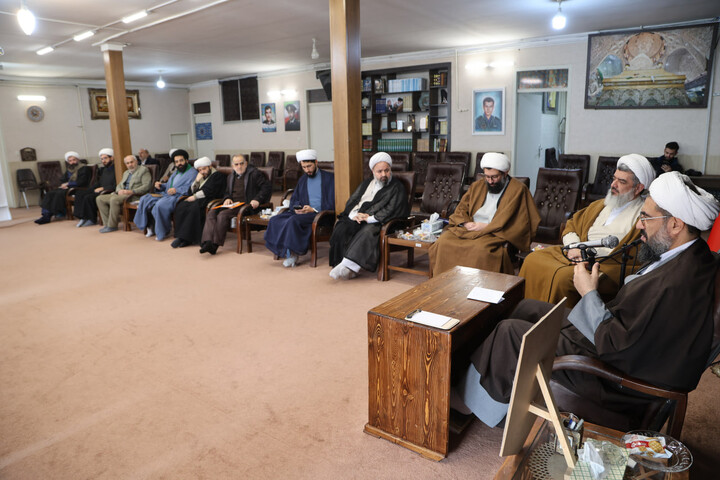 تصاویر / آیین تکریم و معرفه دبیر قرارگاه امور مساجد شهرستان همدان