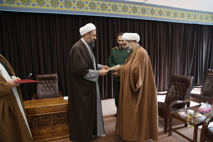 تصاویر / آیین تکریم و معرفه دبیر قرارگاه امور مساجد شهرستان همدان