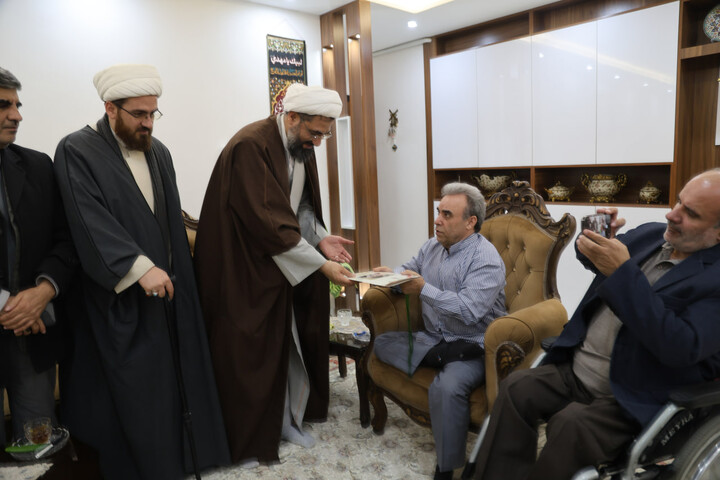 تصاویر / تقدیر نماینده ولی فقیه در استان همدان از جانبازان 70 درصد