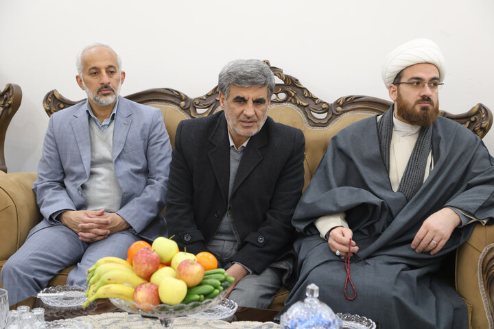 تصاویر / تقدیر نماینده ولی فقیه در استان همدان از جانبازان 70 درصد