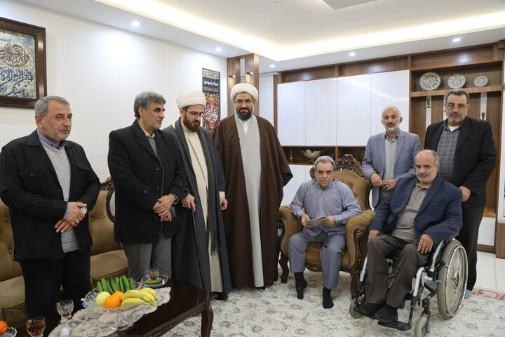 تصاویر / تقدیر نماینده ولی فقیه در استان همدان از جانبازان 70 درصد