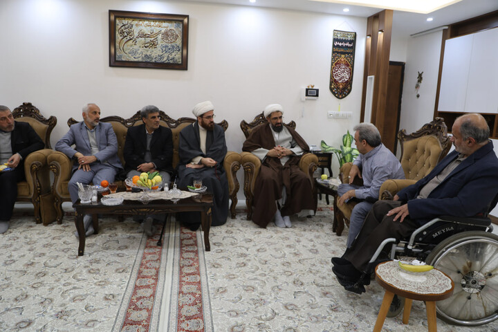 تصاویر / تقدیر نماینده ولی فقیه در استان همدان از جانبازان 70 درصد