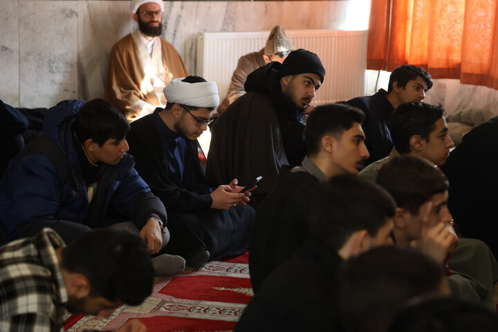 تصاویر / حضور نماینده ولی فقیه در استان همدان در جمع طلاب مدارس علمیه زنگنه و امام سجاد(ع)