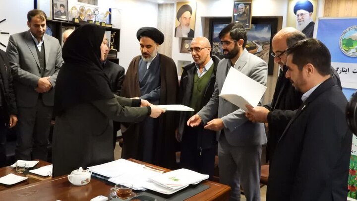 آیین تجلیل از ایثارگران منابع طبیعی و آبخیزداری چهارمحال و بختیاری
