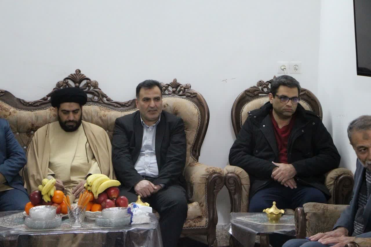 دیدار فرماندار کاشان با پاسدار و جانباز سرافراز رمضانعلی روحالهی +تصاویر