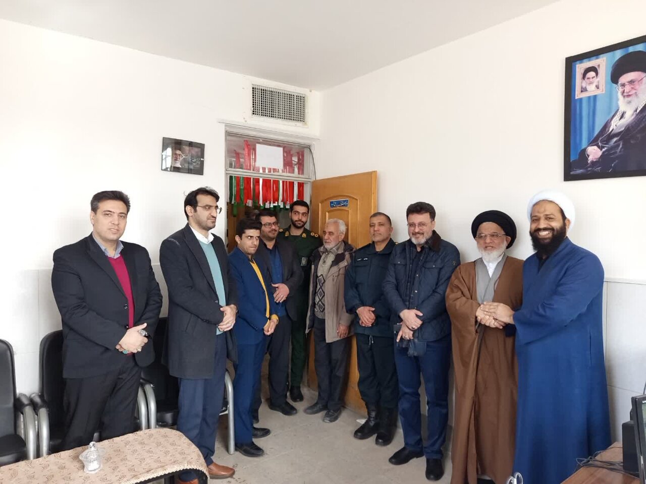 دیدار امام جمعه نطنز به همراه شورای تأمین با فرمانده سپاه ناحیه نطنز به مناسبت روز پاسدار  +تصاویر