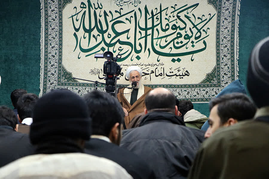 حضرت عباس(ع) الگوی کامل علم و بندگی الهی است