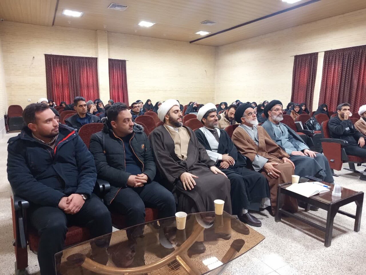 دوره آموزشی «آشنایی با صحیفه سجادیه» در شهرستان نطنز برگزار شد+عکس