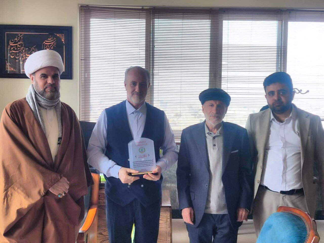 تصاویر/ دیدار نماینده فرهنگی کتائب سیدالشهدا(ع) عراق با معاون امنیتی سیاسی استانداری قم