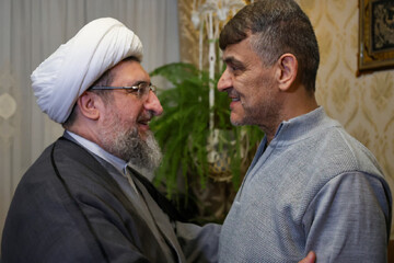 تصاویر/ دیدار نماینده ولی فقیه در استان آذربایجان شرقی با سه جانباز ۷۰ درصد