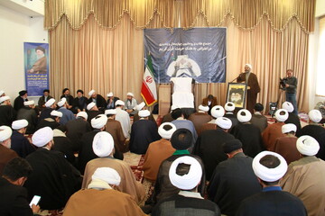 فیلم| طلاب چهارمحال و بختیاری هتک حرمت به قرآن کریم را محکوم کردند