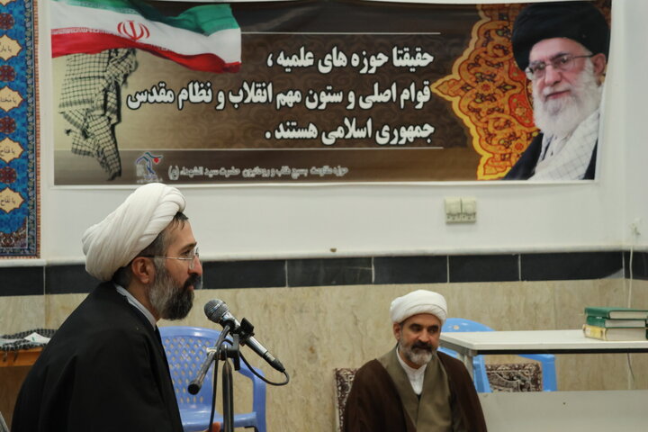 دیدار رئیس اداره نخبگان و استعدادهای برتر حوزه علمیه خراسان با طلاب مدرسه علمیه امیرالمؤمنین(ع) بیرجند