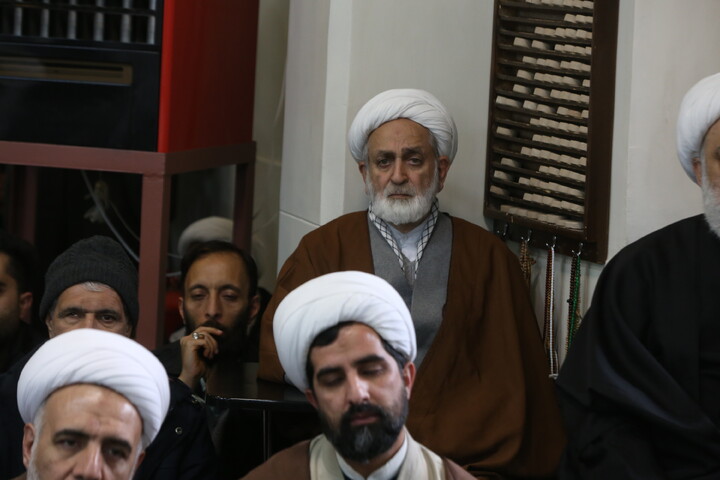 تصاویر / خروش حوزویان اصفهان در محکومیت اهانت به قرآن و مقدسات اسلامی و رهبری