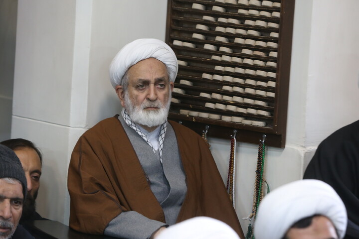 تصاویر / خروش حوزویان اصفهان در محکومیت اهانت به قرآن و مقدسات اسلامی و رهبری