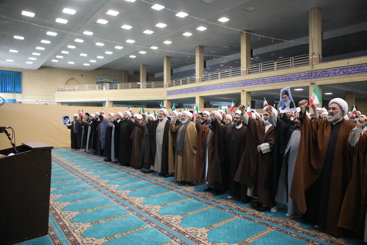 تصاویر/  خروش حوزویان ارومیه درمحکومیت اهانت به قرآن ومقدسات اسلامی