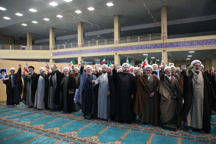 تصاویر/  خروش حوزویان ارومیه درمحکومیت اهانت به قرآن ومقدسات اسلامی