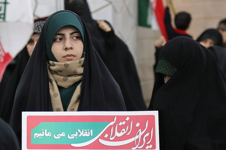 تصاویر/ خروش حوزویان در دفاع از قرآن و مقدسات