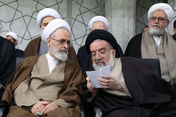 تصاویر/ خروش حوزویان در دفاع از قرآن و مقدسات