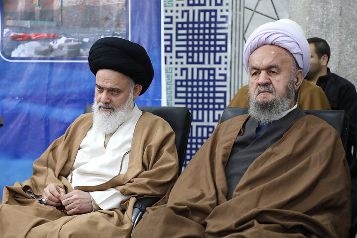 تصاویر/ خروش حوزویان در دفاع از قرآن و مقدسات