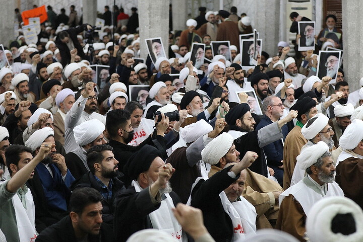 تصاویر/ خروش حوزویان در دفاع از قرآن و مقدسات