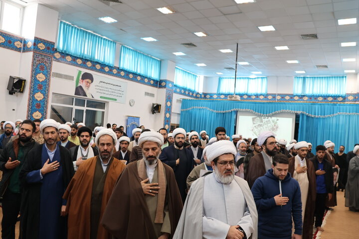 تصاویر/تجمع اعتراضی طلاب و روحانیون بیرجند در دفاع از قرآن و رهبر معظم انقلاب