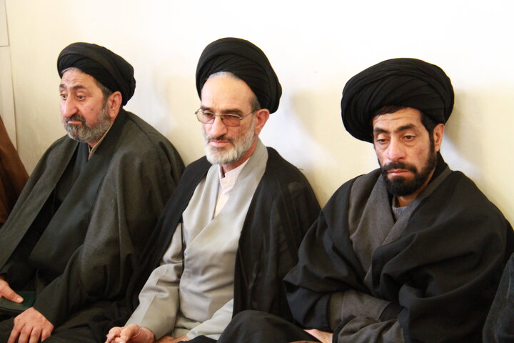 تصاویر/ خروش حوزویان چهارمحادر محکومیت اهانت به قرآن و مقدسات اسلامی و حمایت از رهبری