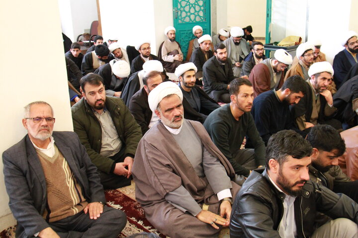 تصاویر/ خروش حوزویان چهارمحادر محکومیت اهانت به قرآن و مقدسات اسلامی و حمایت از رهبری