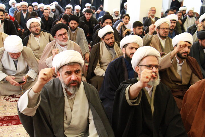تصاویر/ خروش حوزویان چهارمحادر محکومیت اهانت به قرآن و مقدسات اسلامی و حمایت از رهبری