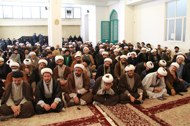 تصاویر/ خروش حوزویان چهارمحادر محکومیت اهانت به قرآن و مقدسات اسلامی و حمایت از رهبری