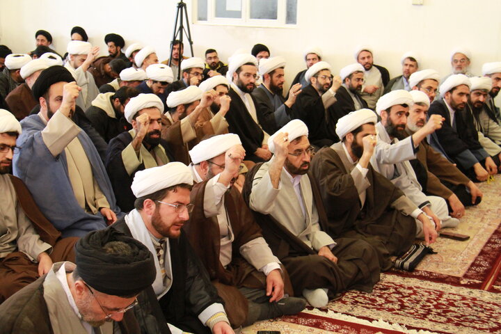 تصاویر/ خروش حوزویان چهارمحادر محکومیت اهانت به قرآن و مقدسات اسلامی و حمایت از رهبری