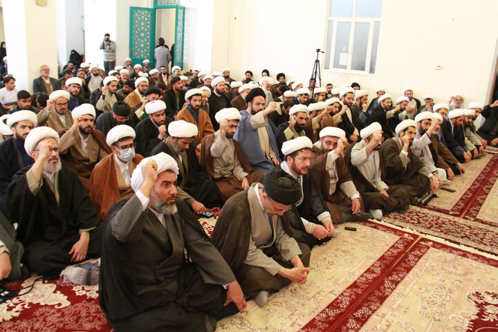 تصاویر/ خروش حوزویان چهارمحادر محکومیت اهانت به قرآن و مقدسات اسلامی و حمایت از رهبری