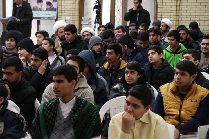 حضور پرشور اساتید و طلاب حوزه‌های علمیه برادران در مدرسه علمیه صالحیه کرمان