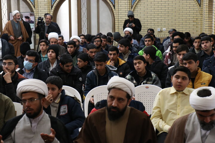 حضور پرشور اساتید و طلاب حوزه‌های علمیه برادران در مدرسه علمیه صالحیه کرمان