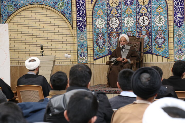 حضور پرشور اساتید و طلاب حوزه‌های علمیه برادران در مدرسه علمیه صالحیه کرمان