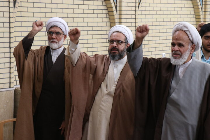 حضور پرشور اساتید و طلاب حوزه‌های علمیه برادران در مدرسه علمیه صالحیه کرمان